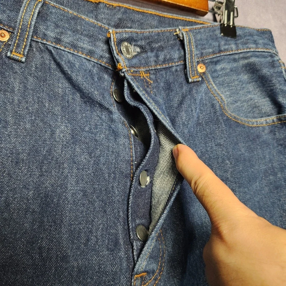 Levis 501 Original Fit Mens Straight Leg Button Fly Jeans (34x36 actual) 36x36